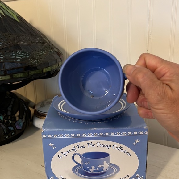 Muffy Vanderbear tea cup & saucer in box spot of tea - Picture 5 of 9